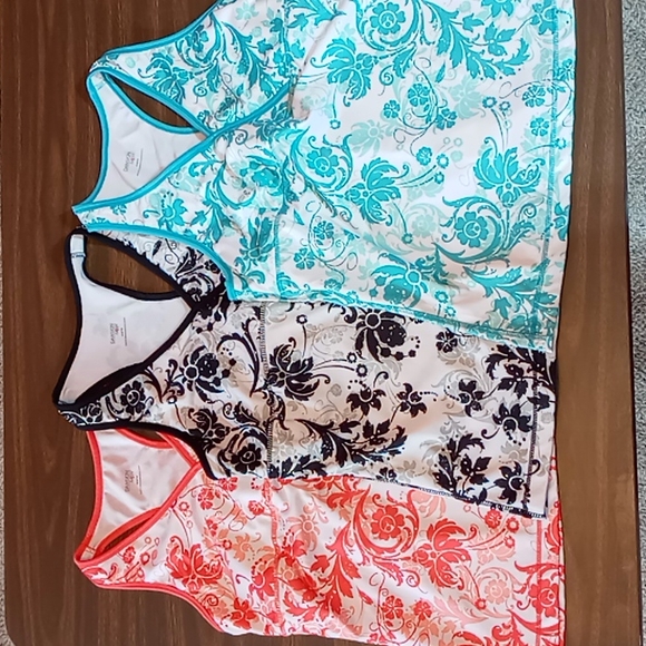 Danskin Now Tops - Lot of 3! Danskin Now Womans M 8/10 sleeveless athletic tops